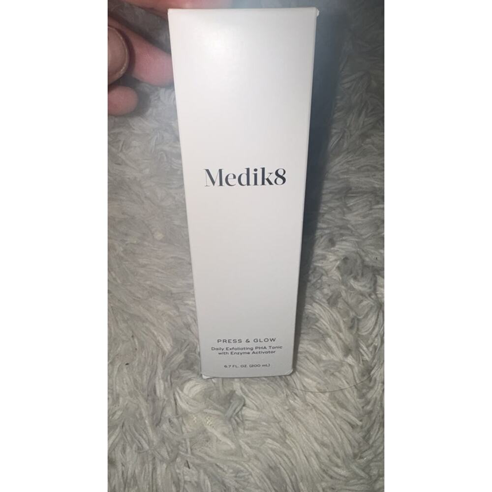 Medik8 Press & Glow Daily Exfoliating PHA Tonic 6.7 fl oz / 200 mL New - Picture 11 of 11
